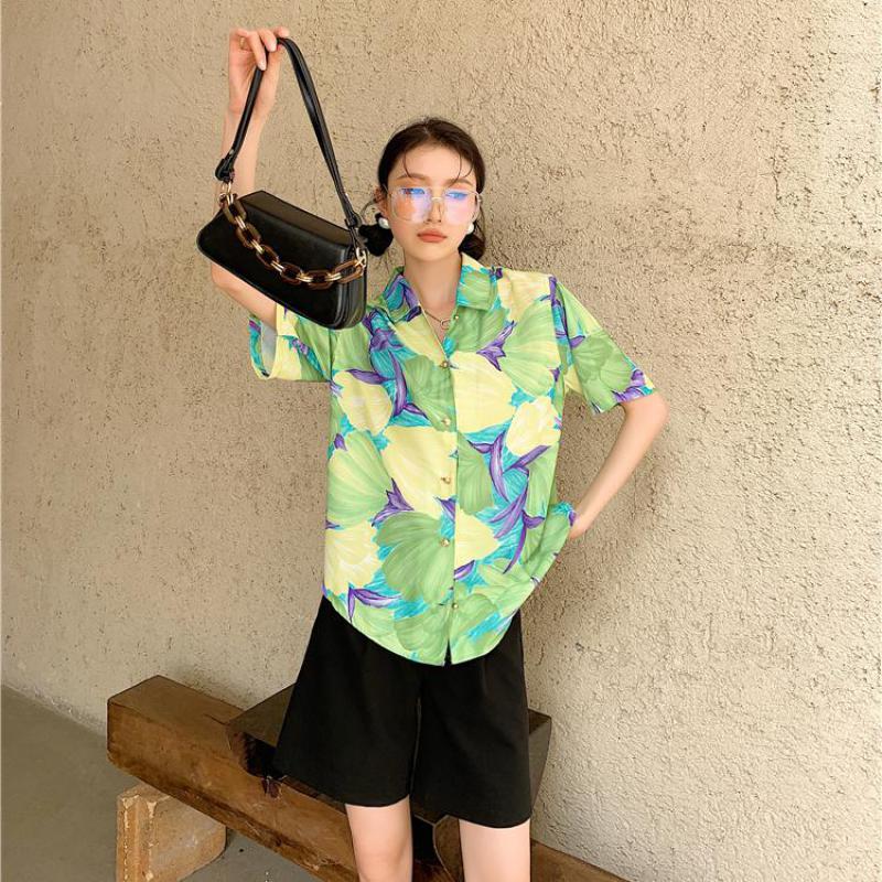 mvrsgreen alt black girl going out?classic style women edgy style church outfit brunch outfit cute spring outfits Green Floral Shirt For Women Short Sleeve Hawaiian Button Up Collared Shirt Loose Summer Top And Blouses Fashion