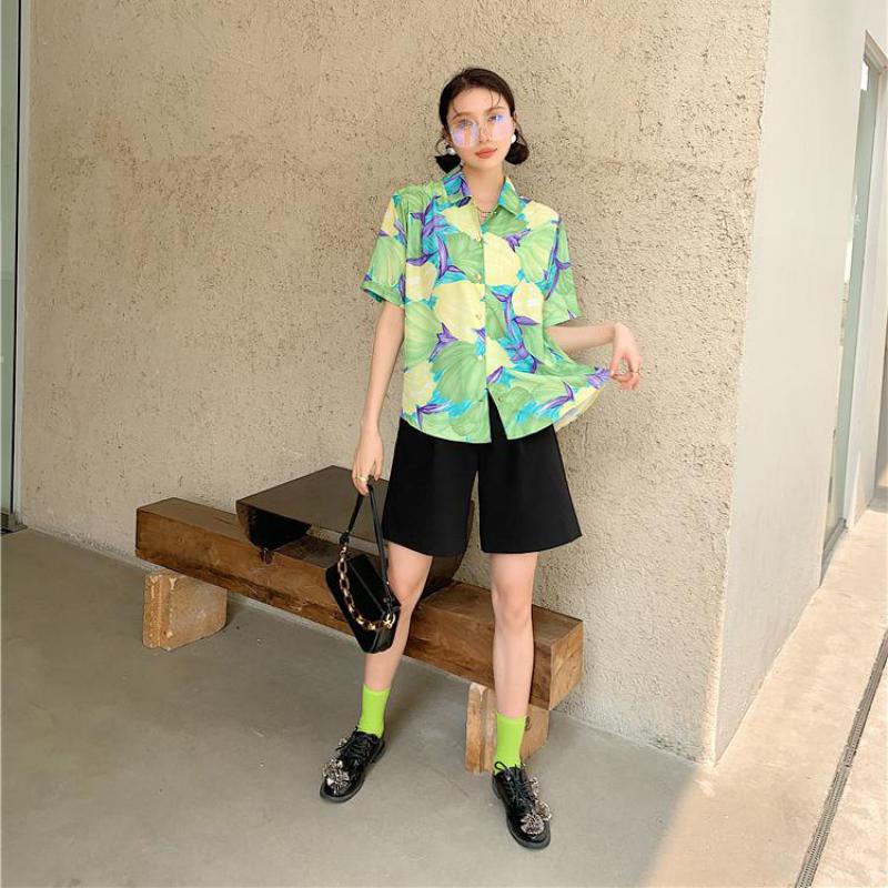 mvrsgreen alt black girl going out?classic style women edgy style church outfit brunch outfit cute spring outfits Green Floral Shirt For Women Short Sleeve Hawaiian Button Up Collared Shirt Loose Summer Top And Blouses Fashion