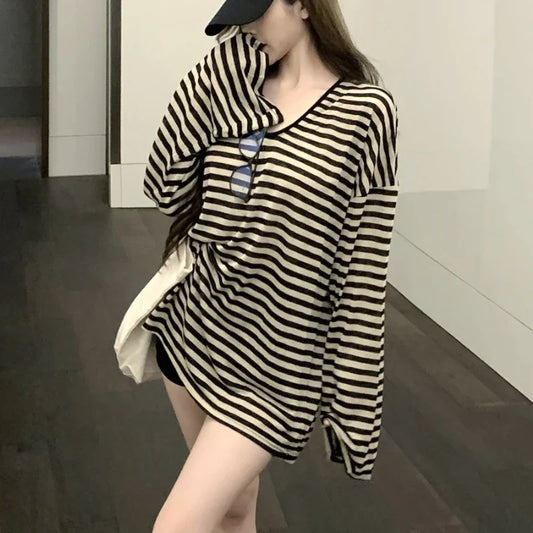 mvrsgreen Vintage V-neck Contrast Color Striped Casual Long-sleeved T-shirt Women 2024 Summer New High Street Sunscreen Loose Thin Tops